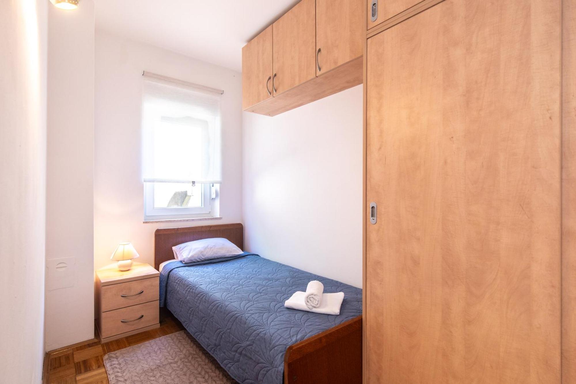 Apartment Laura Пунат Экстерьер фото